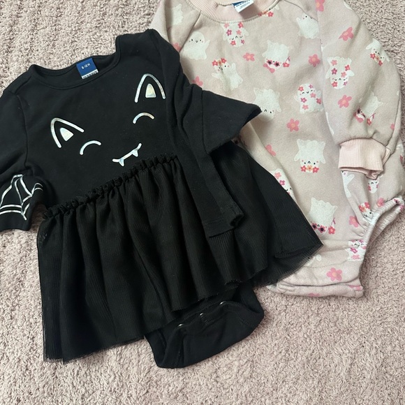 Old Navy Other - Halloween Bundle 6-12M Old Navy Bat Tutu Bodysuit Ghost Sweatshirt Bodysuit
